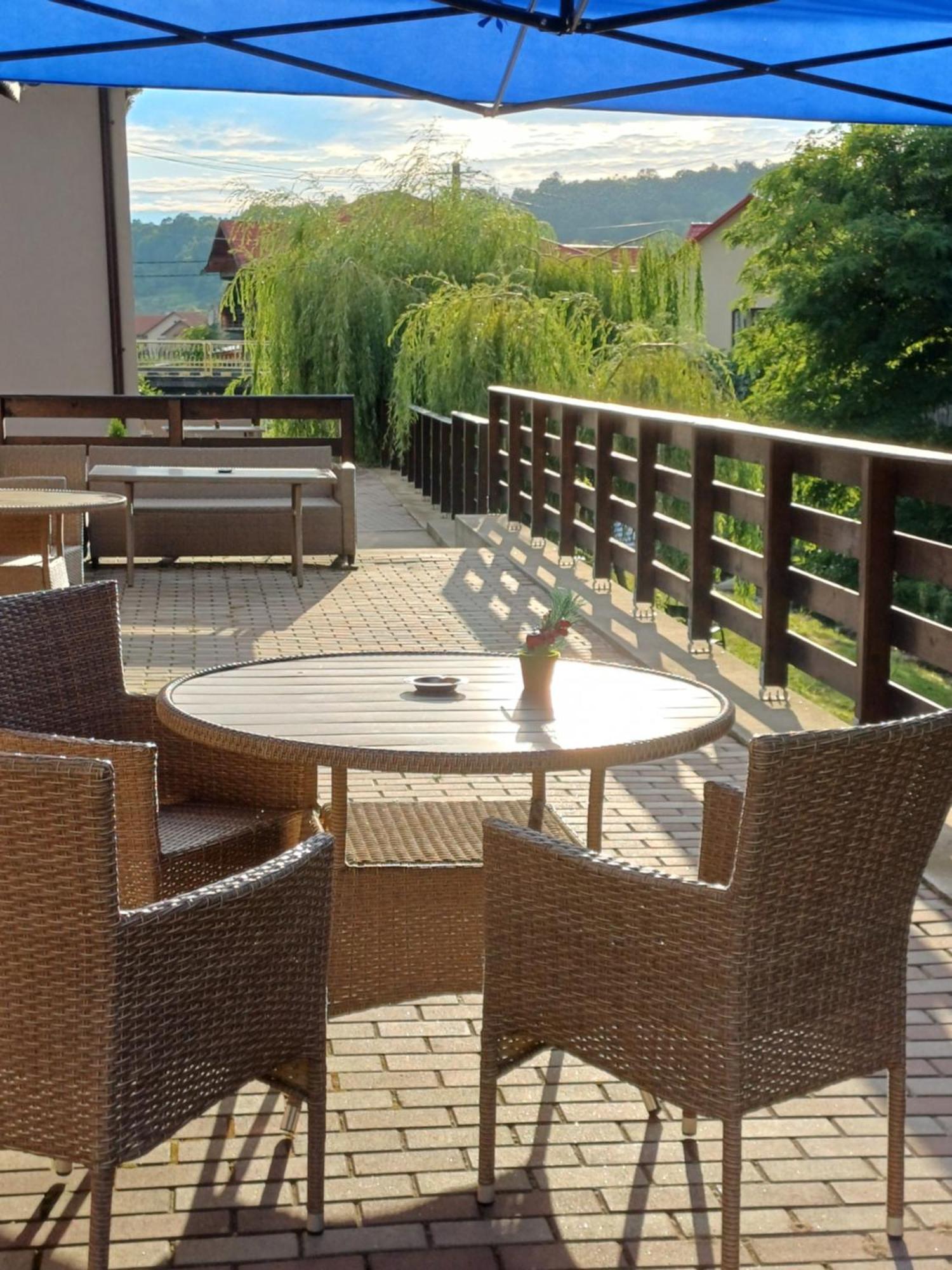 Casa Radu Apartment Novaci-Straini Ngoại thất bức ảnh
